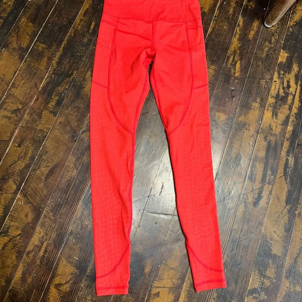 Zyia light n tight red cropped athletic/workout leggings